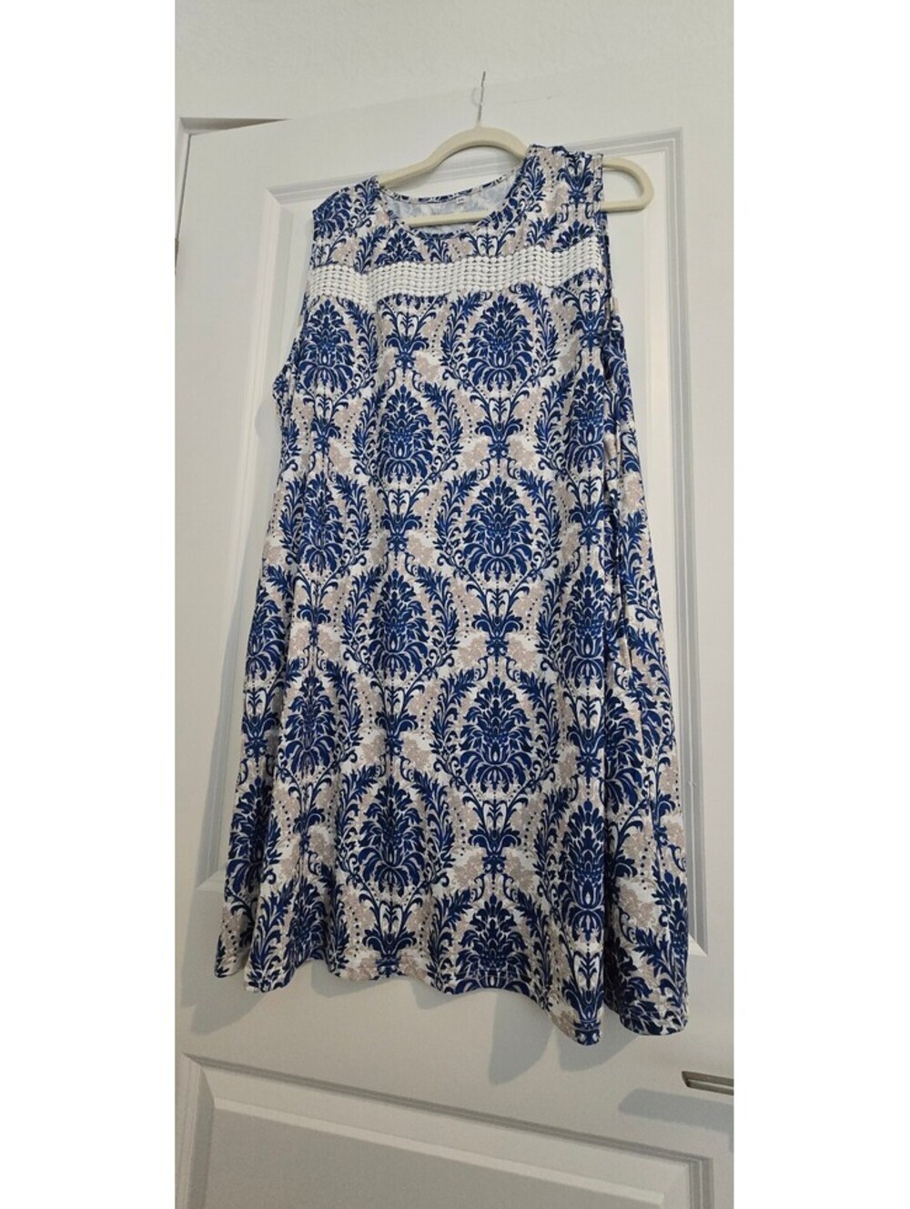 Plus Size 2XL Blue and White Sleeveless Dress with Lace Detail